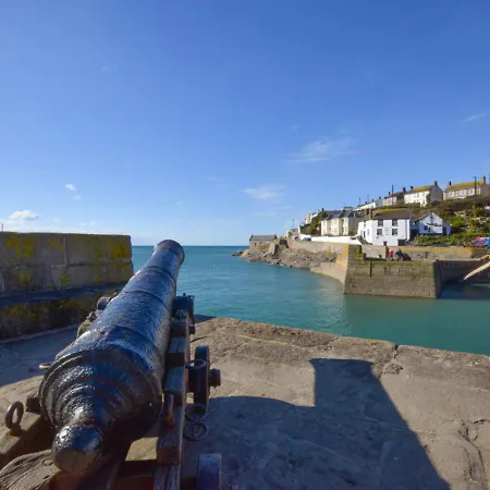 Spring Tides Holiday home *
